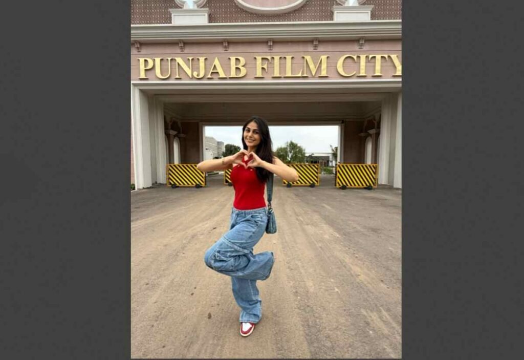 Heer Achhra, Punjabi Actress, Model Heer Achhra, Punjabi Cinema, Punjabi Film, Film Debut, Film Shooting, Punjab Film City, Punjab, India, Entertainment Industry, Music Videos , Commercials ,Advertising, Fashion, Acting, Debut, Buzz ,Popularity, Fresh Talent,