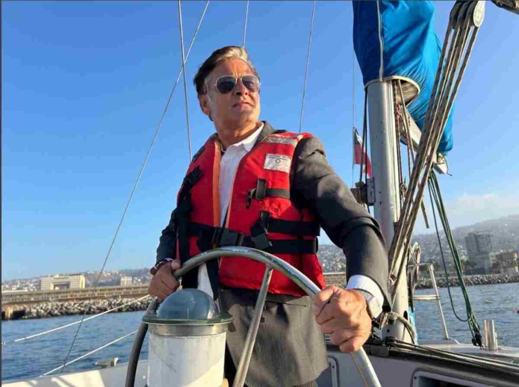 Indian Film Star Sameer Dharmadhikari Explores Chile's Cinematic Potential, Set to Meet President Gabriel Boric 2 Indian Film Star Sameer Dharmadhikari