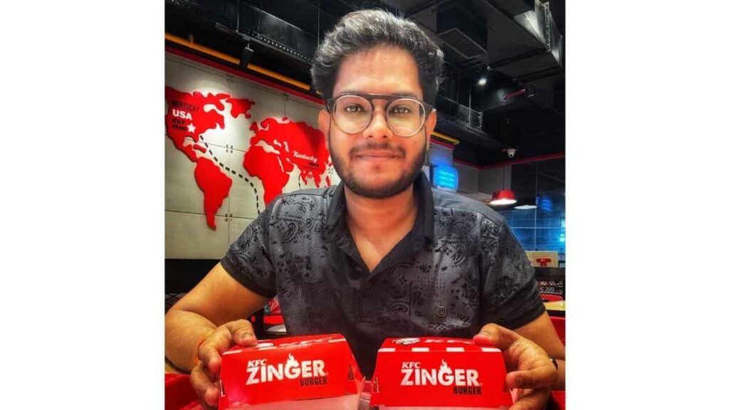 This Kanpur Blogger is Making the World Crave His Stories — Meet Mr.Foodiiie